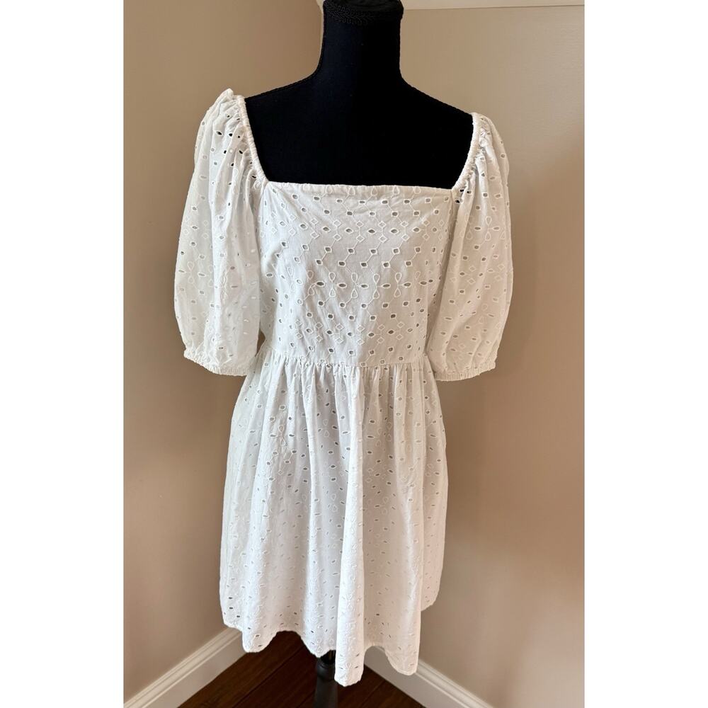 White Eyelet Women’s Dress Size Medium - Picture 2 of 10
